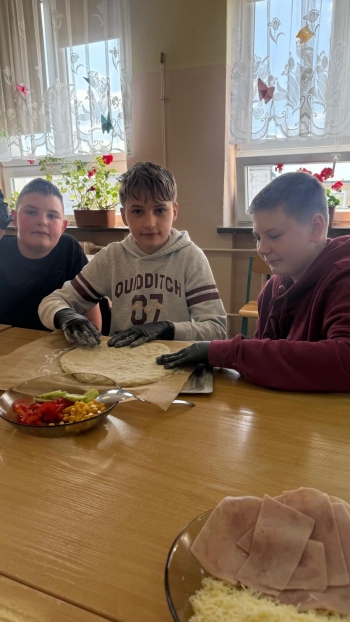 677090897_122150670128713878_6518409102847785424_n